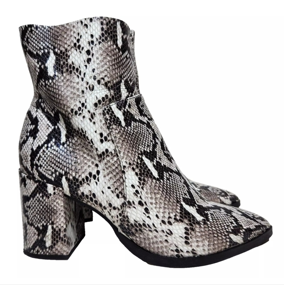 Tony Bianco Brazen Python Print Leather Boots Sz … - image 3